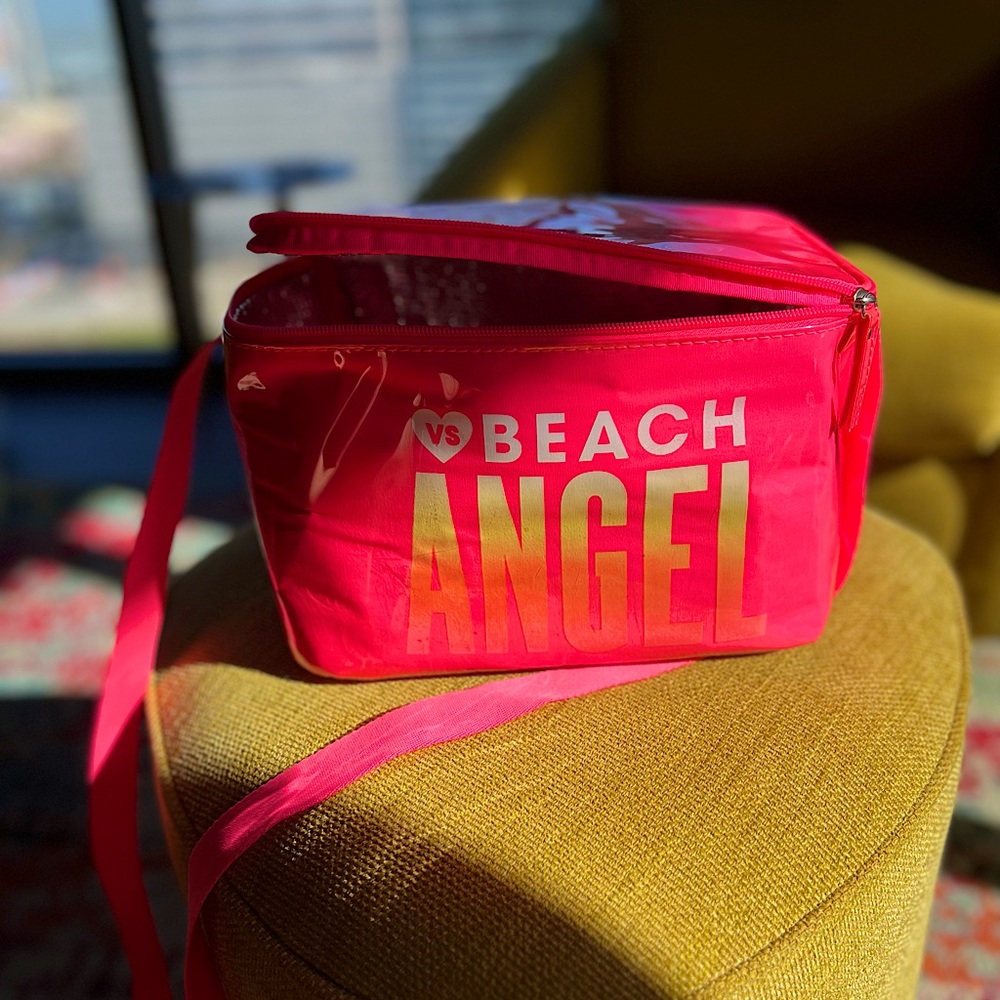 VICTORIAS SECRET PINK “beach angel” lunch box
